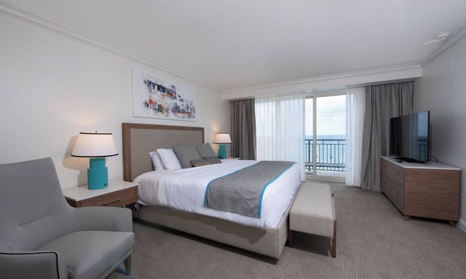 Central Beach Hotel | Waterfront Haven Near Fort Lauderdale Beach! Onsite Pool, Pets Allowed!