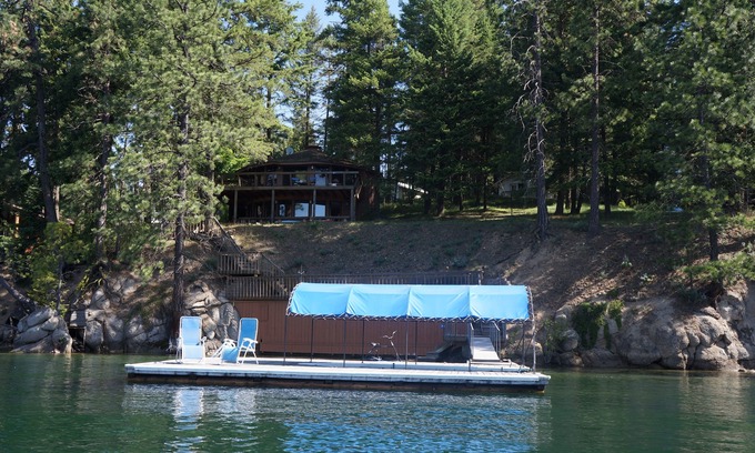 Hayden Cabina | Waterfront Hayden Lake 3BD cabin, private dock & covered slip. Awesome Fishing!