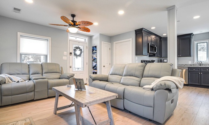 Charlestown Casa | Waterfront Historical District Home Near River