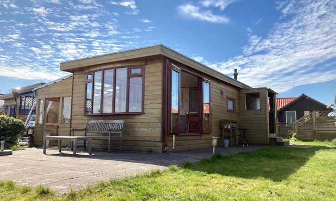 Anjum Chalet De Esquí | Waterfront holiday home Sonnenschein 3 persons with sauna