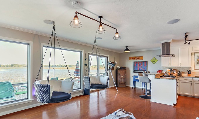 Tougaloo Casa | Waterfront Home - Amazing water views await at this boaters paradise!