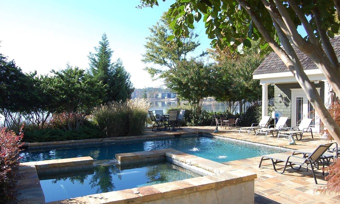 Lake Oconee Casa | Waterfront Home en Lake Oconee con piscina, spa y muelle privado