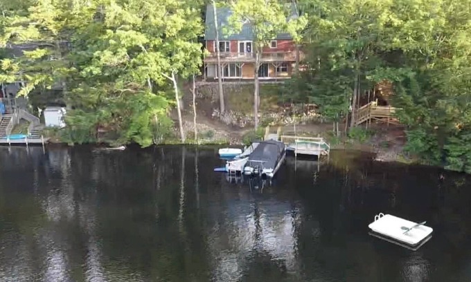 Pine River Pond Cabaña | Waterfront Home para la diversión de verano / invierno