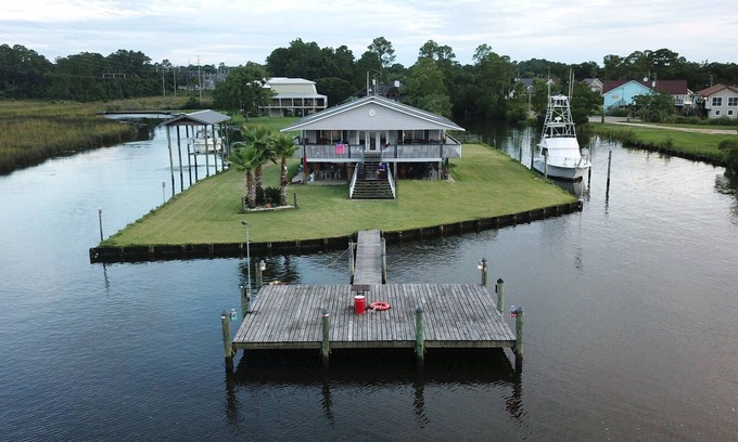 Gulfport Casa | WATERFRONT HOME - Gorgeous Views of Bayou Bernard at Mermaid Landing