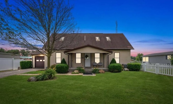 Lakeview Casa | WATERFRONT Home in the Heart of Indian Lake