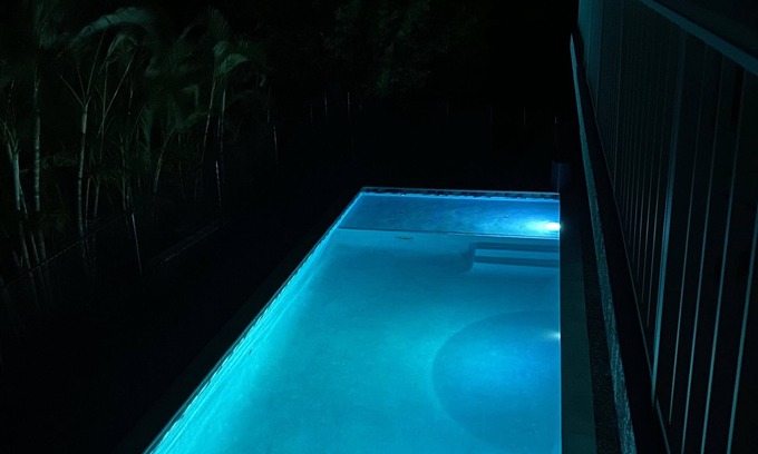 Sunshine Estates Casa | Waterfront Home, Large Pool w Boat lift, Floating Dock, and Putting Green