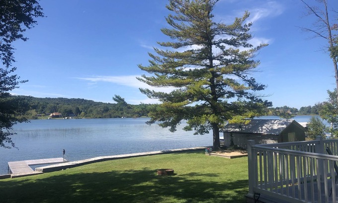 Lake Leelanau Cabaña | Relax & Reklein- Lake Leelanau-Waterfront-Main house & guest hs