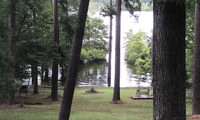 Broaddus Casa | Waterfront home on a beautiful wooded, private1 acre lot on Sam Rayburn.