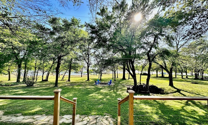 Checotah Casa | Water front home on Lake Eufaula