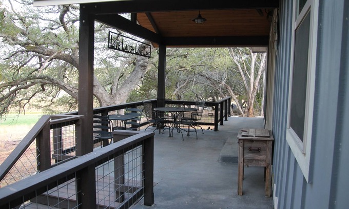 Burnet Casa | Boating/Spider Mt/Kayaks/Sleeps 10