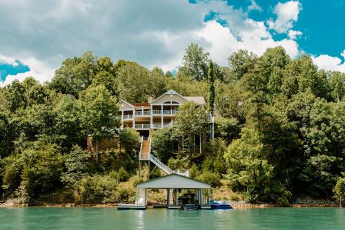 La Follette Casa | Waterfront Home on Norris Lake with Boat Slip!