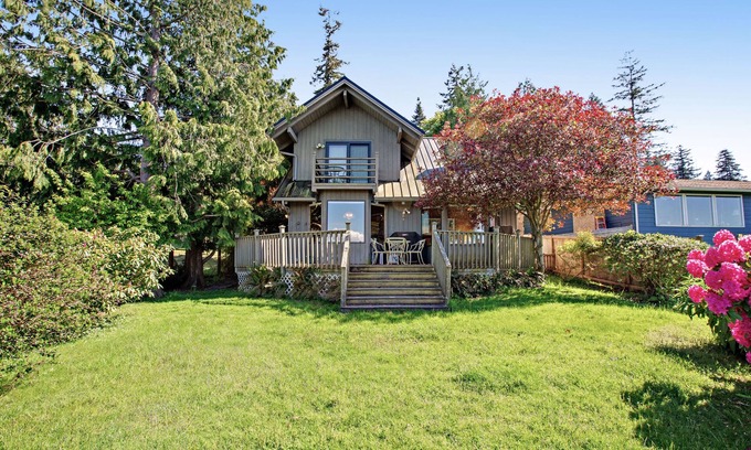 Langley Cabina | Waterfront home on Saratoga Passage with amazing view, sauna, & deck - 1 dog OK