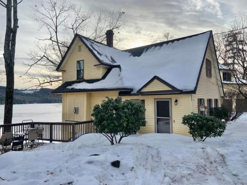 Holderness Casa | Waterfront home on Squam Lake