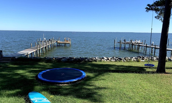 Mount Holly Casa | Waterfront home, private dock, great views
