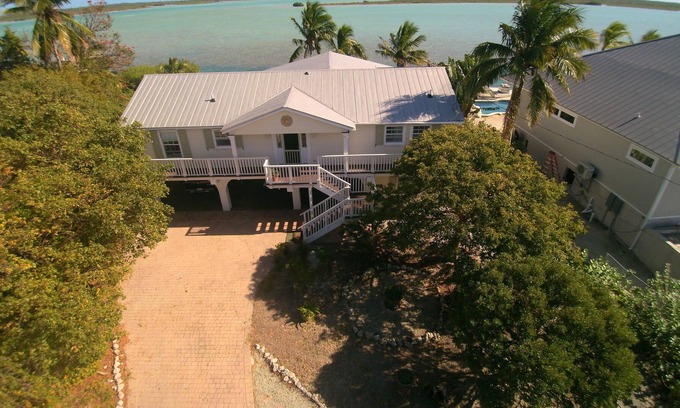 Bay Point Casa | Casa frente al mar con vista abierta al agua, muelle, bañera de hidromasaje, playa privada, se admiten perros