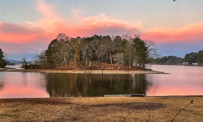 Lakeland Casa | Waterfront Home w/ Dock < 3 Mi to Oaklawn Racing!