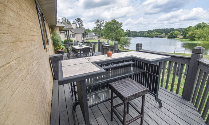 Northport Casa | Waterfront Home w/ Spacious Outdoor Deck & Boat Slips!