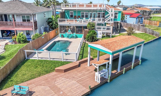 Rockport Casa | Waterfront Home with Pool, Cabana & Boat Slip