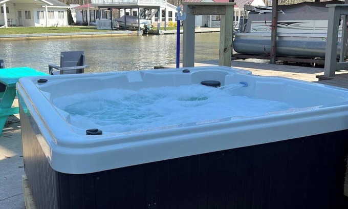 Saint Johns Cabaña | Waterfront house with hot tub private dock!