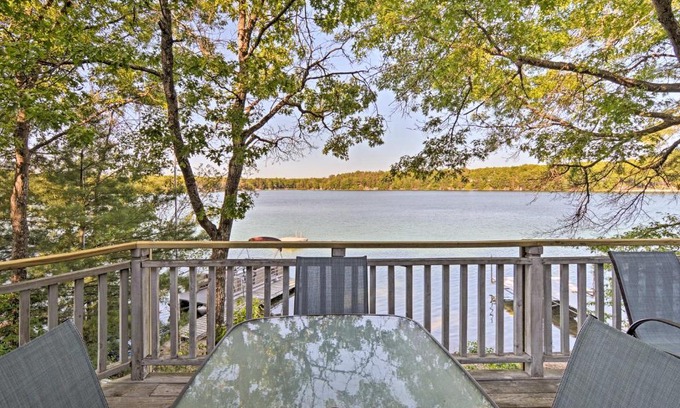 Johannesburg Casa | Waterfront House with Dock and Deck on Little Bear Lake