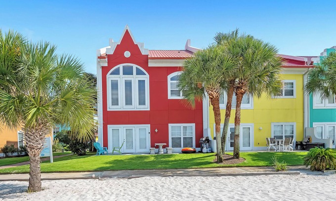 Sunset Pass Casa | 🏖️🏝️Waterfront-Inlet Beach-Pool & Hot Tub-Red Retreat