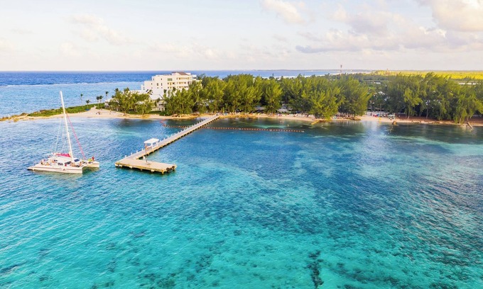 Rum Point Condominio | Waterfront Island House #14, Rum Point, Beach, Pool, Bikes, Kayaks, Paddleboard!