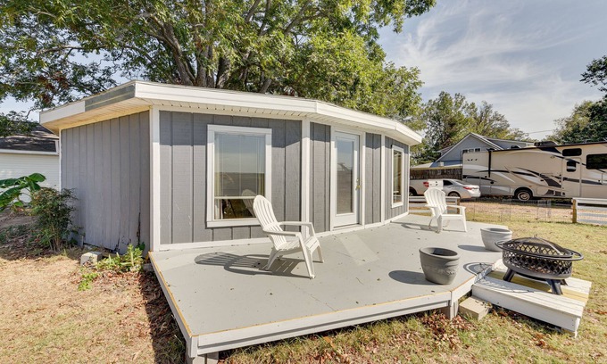 Jonesville Apartamento | Waterfront Jonesville Studio on Black River Lake!