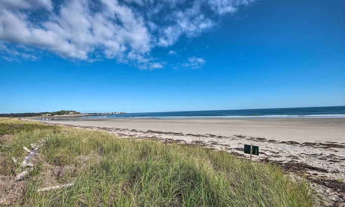 Kennebunk Casa | Waterfront Kennebunk Retreat on Private Beach