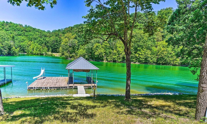Caryville Cabaña | Waterfront Lake Cottage w/ Dock, Gentle Slope