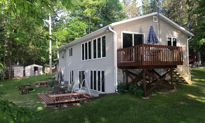 Pickerel Cabina | Waterfront Lake House / Cabin en Crane Lake cerca de Pickerel WI - ¡vea nuestro video!