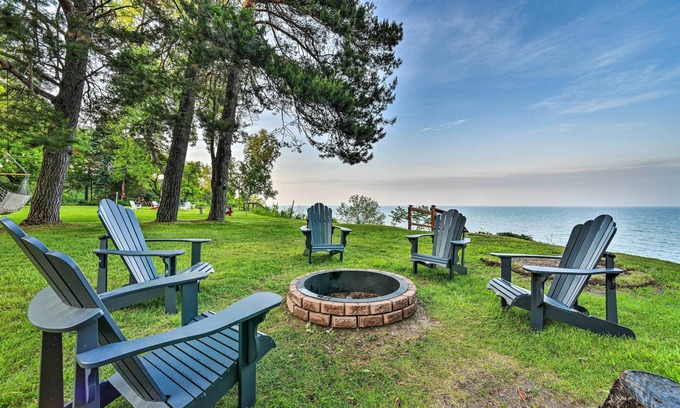 Forestville Cabaña | Waterfront Lake Huron Getaway: Private Beach!