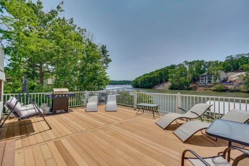 Sunrise Beach Casa | Waterfront Lake of the Ozarks Retreat with Deck