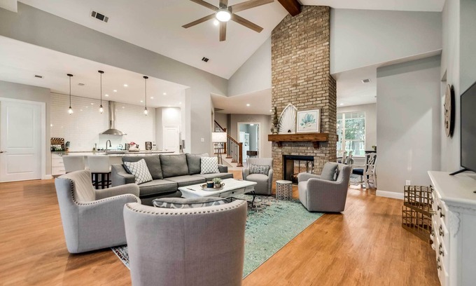 Quinlan Cabaña | Waterfront Lake Tawakoni Home w/ Fire Pit!