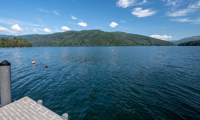 Sedro-Woolley Casa | Waterfront Lake Whatcom, Bellingham & Mt Baker
