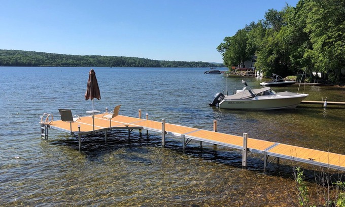 Laconia Casa | Waterfront Lake Winnisquam House, Guest House & Barn Game Rm, Sleeps 16 w/ Beach