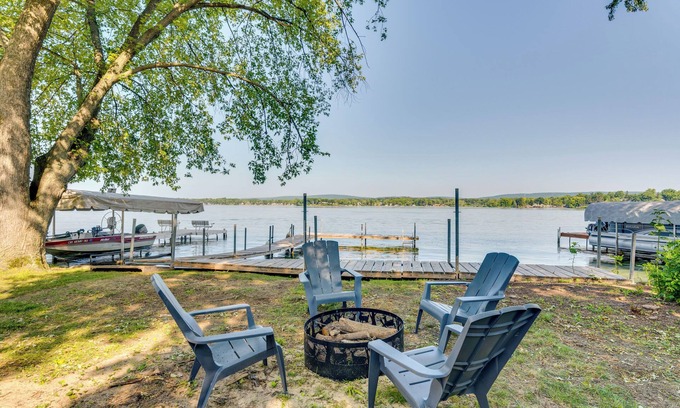 Lodi Casa | Waterfront Lodi Vacation Rental on Lake Wisconsin!