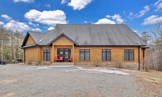 High Point Casa | Waterfront Log Home, Fire Pit & Table, Swim Spa, & Game Room