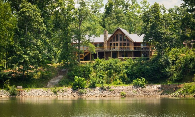 Linden Casa | Waterfront Luxury Getaway