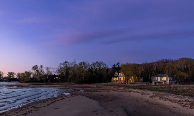 Tay Cabaña | Waterfront Luxury Vacation Home with Stunning Sunsets and Sandy Shoreline