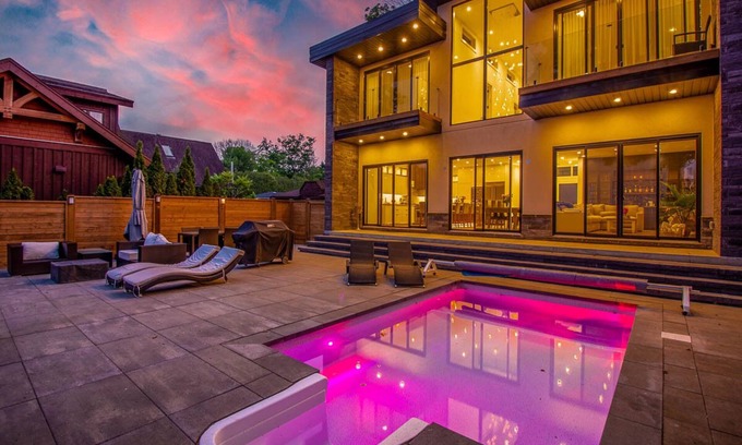 Innisfil Casa | Waterfront Luxury with Pool