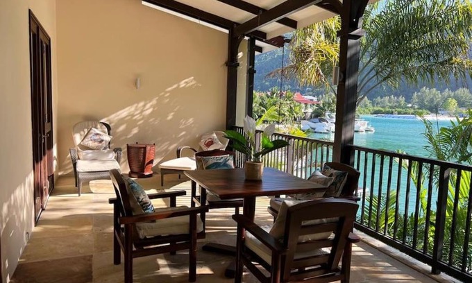Mahe Island Casa | Waterfront Maison by Simply-Seychelles
