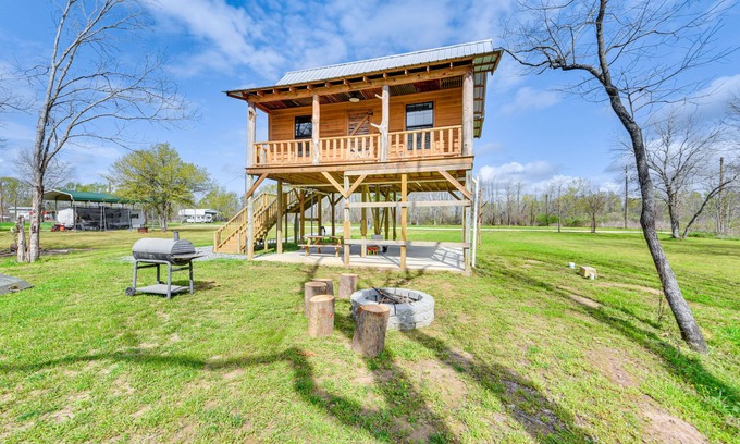 Marksville Apartamento | Waterfront Marksville Studio w/ Dock!