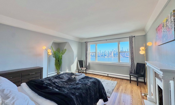 Weehawken Apartamento | Waterfront NYC skyline views spacious 4 bedroom