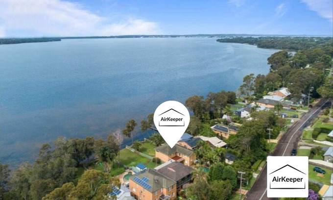 Charmhaven Casa | Waterfront Paradise in Charmhaven - Kayak + Pool