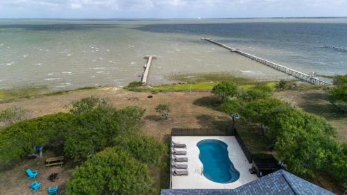 Bayside Casa | Waterfront Pool Hot Tub Private Pier Guest Bungalow