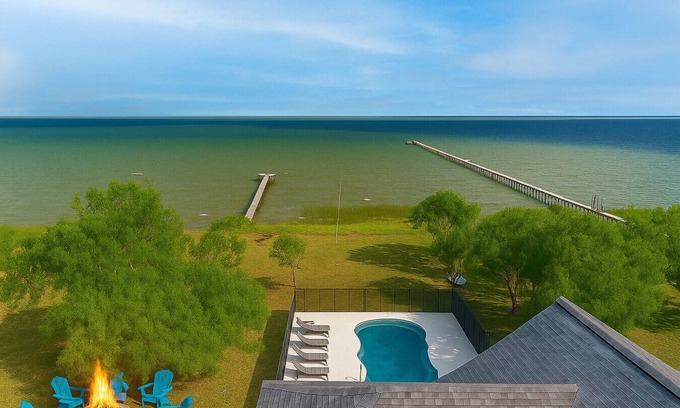 Bayside Casa | Waterfront Pool Hot Tub Private Pier Guest Bungalow