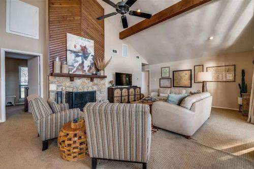 Graford Casa | Waterfront Possum Kingdom Lake Family Home
