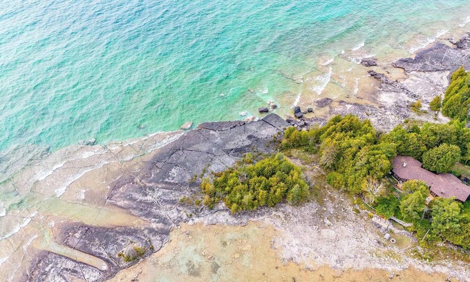 Northern Bruce Peninsula Casa | Waterfront Private cottage | New Reno | 9 guests