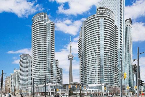 Central Waterfront Apartamento | Waterfront Queens Quay West