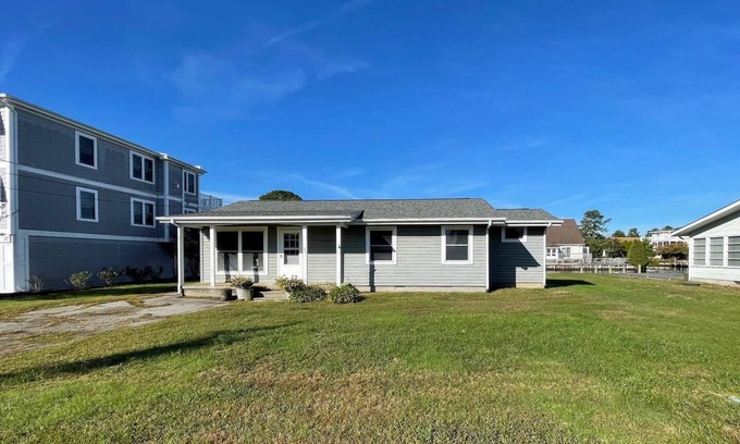 South Bethany Harbor Casa | Waterfront Rancher in South Bethany